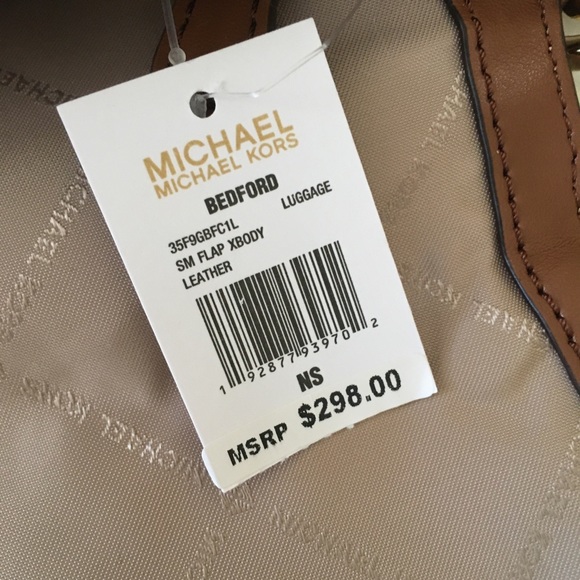 New Michael Kors Bedford Small flap Xbody bag - Picture 7 of 8